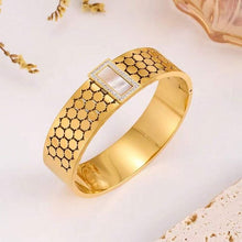 White Stone Handcuff